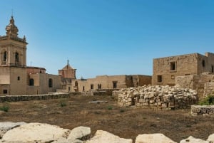 Malta: Excursión a las Islas Gozo y Comino, Laguna Azul y Cuevas Marinas