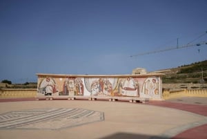 Malta: Highspeed Catamaran Crossing between Valletta & Gozo