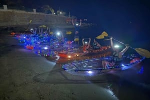 Malta: Upplyst nattkajakpaddling – lys i mörkret