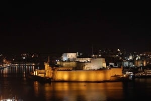 Malta: Marsamxett Harbour og Grand Harbour Cruise by Night