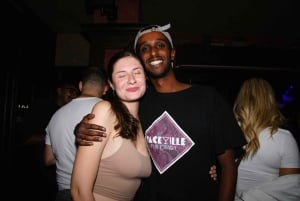 マルタ：大晦日パブクロール 1時間オープンバー付き