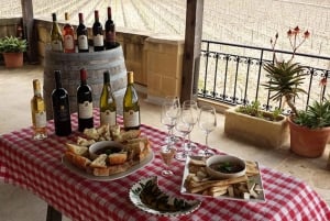 Malta: Experiência de degustação de vinhos premium com harmonização de alimentos