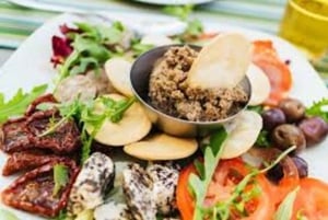 Malta: Privat båtcruise med grotter, strender og badestopp