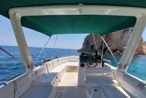 Malta: Private Boat Trip to Comino, Blue Lagoon & Gozo