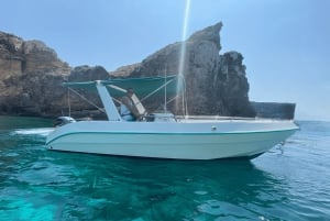 Malta: Private Boat Trip to Comino, Blue Lagoon & Gozo