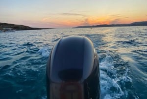 Malta: Private Boat Trip to Comino, Blue Lagoon & Gozo