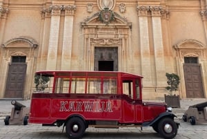 Malta: Privat chaufførdrevet veteranbus