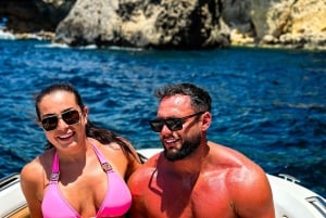 Malta: Privat båttur i solnedgangen til Comino og Den blå lagune