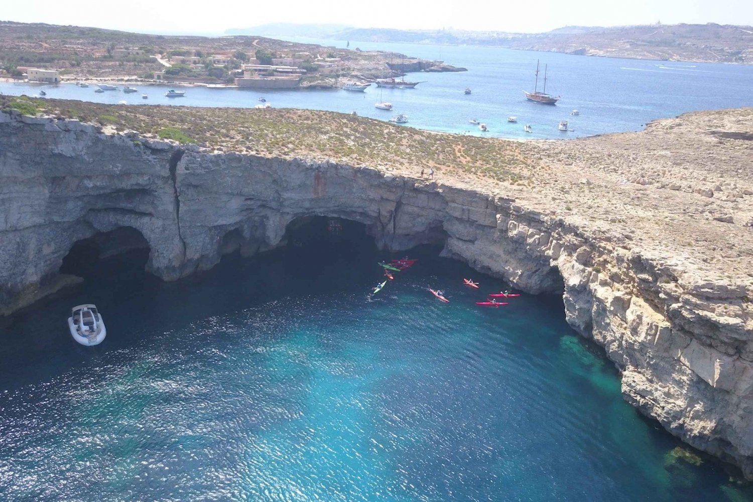 Malta: Santa Maria-bugten, laguner og grotter - bådtur