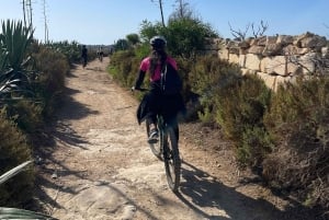 Malta: St. Thomas Bay and Munxar Cliffs Bike Tour