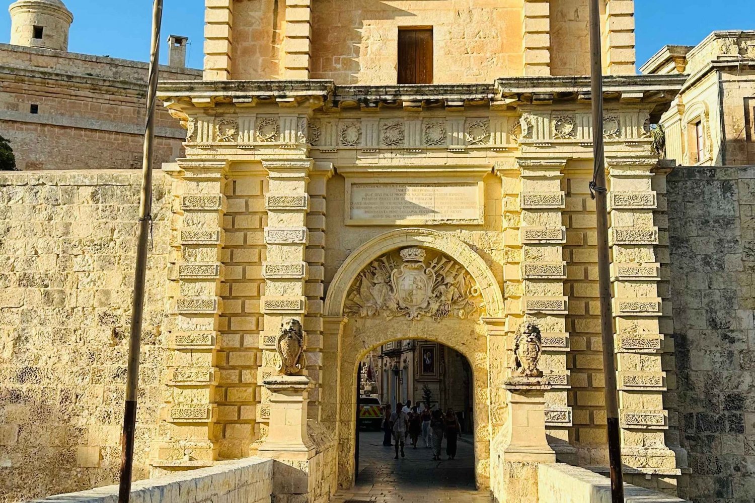 Mdina auringonlaskun aikaan: Mdina: Pienryhmäretki hiljaiseen kaupunkiin