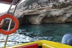 Puesta de sol: Laguna Azul, Laguna Cristalina, lancha privada en Malta.