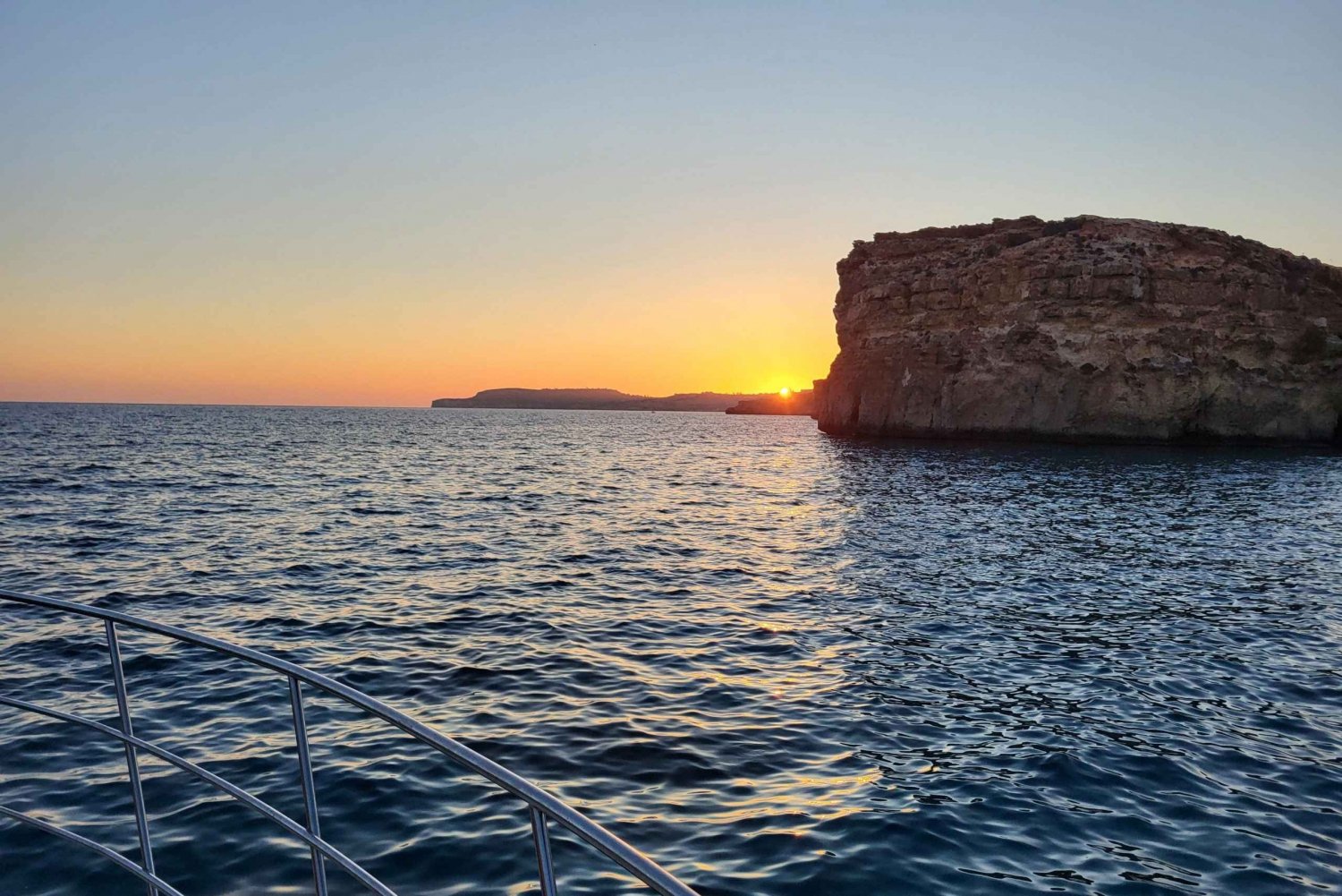 Mellieħa: Crociera al tramonto di Comino e della Laguna Blu