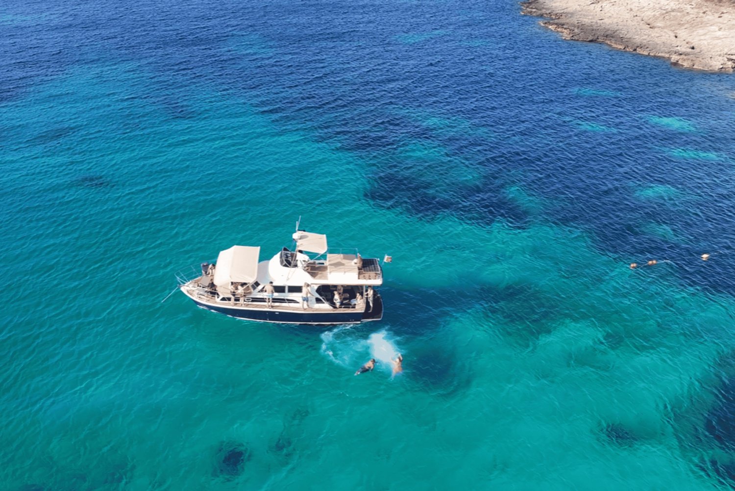 Mellieha: Comino Gozo Tour by Vintage Boat & Traditional Bus