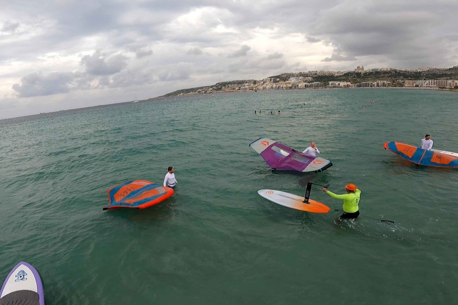 Mellieha: Wprowadzenie do foliowania skrzydeł (kurs)