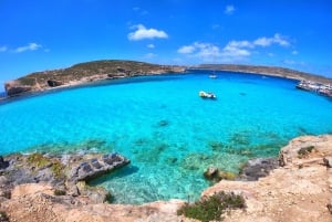 Malta: Private Boat Trip to Blue Lagoon, Comino, and Gozo