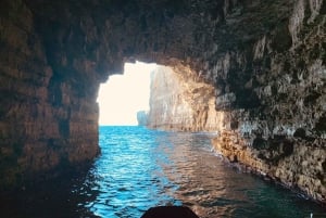 Mellieha: 1:00pm Speedboat round Comino Caves 2h Blue Lagoon