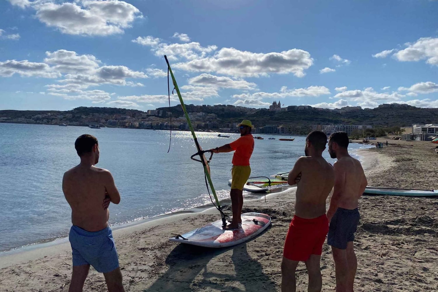 Mellieha: Lekcja windsurfingu dla początkujących