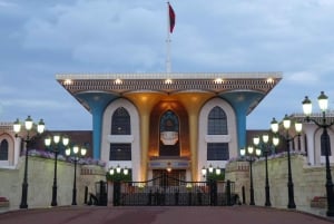 Muscat :evening group city tour with pick-up