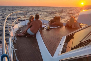 Charter de barco particular Rio 44 Cruzeiros particulares de dia inteiro/meio dia