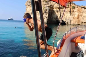 Private Boat Tour: Discover Comino's Blue and Crystal Lagoon