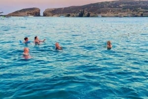 Privat båttur: Utforska Comino, Blå lagunen och Santa Maria