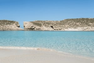 Privat båttur: Utforska Comino, Blå lagunen och Santa Maria
