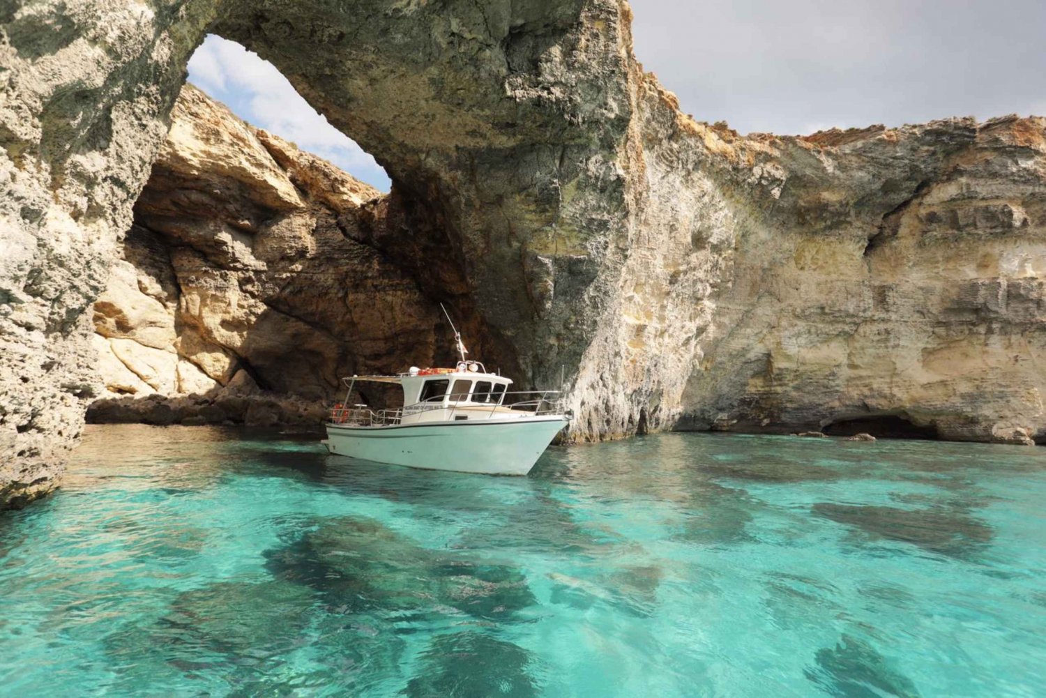 Excursiones en barco privado,Comino, Blue Lagoon, Crystal Lagoon& Gozo