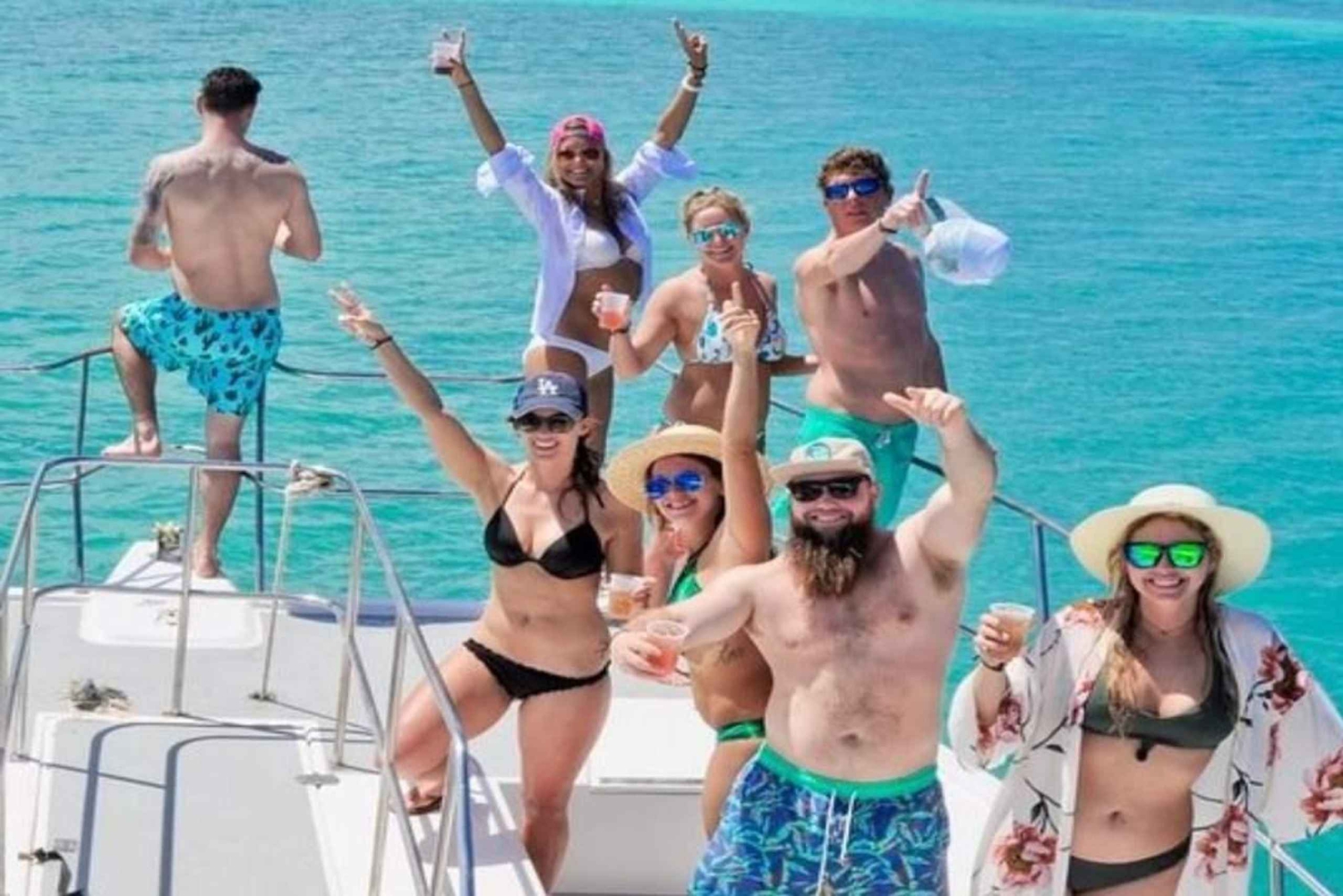 Tour privato: scopri l'isola di Saona in motoscafo e catamarano