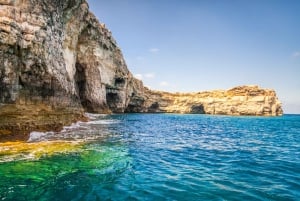 Gozo: Tour delle grotte di 20 minuti e sosta alla Laguna Blu