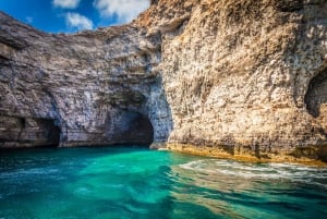 Gozo: Visita de 20 minutos a una cueva y parada en la Laguna Azul