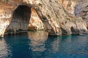 Qrendi: SUP Tour and Snorkeling at Blue Grotto