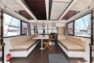 Zeil de nacht in met elegantie