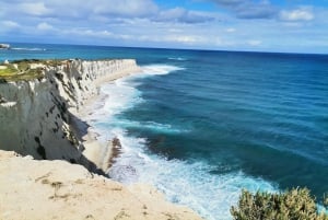 Saint Paul's Bay: Hiking Tour with Local Products Picnic