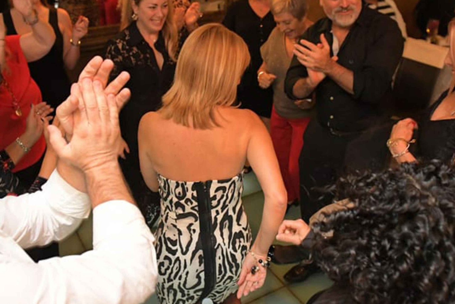 SATURGROOVE på Ta' Marija - maltesisk middagsdiskooplevelse!