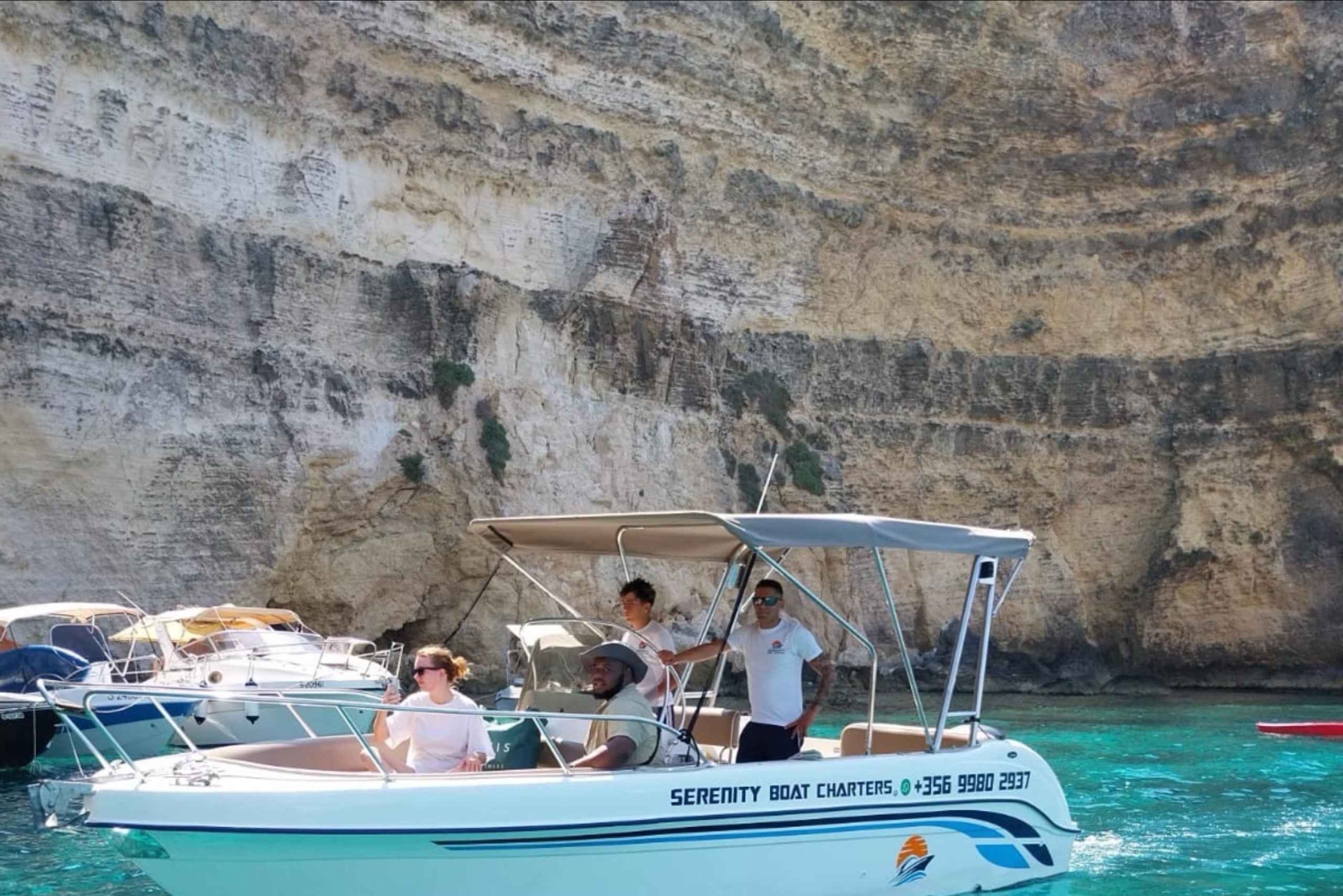 SerenityBoatChartersMalta: Blå lagunen, Comino, Gozo och havsgrottor