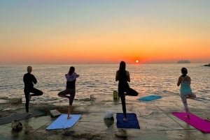 سليما: صف يوغا الشاطئ