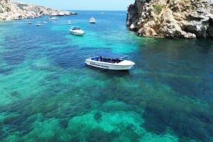 スリーマ：コミノ島とブルー ラグーンへのパワー ボート ツアー