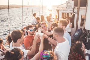 Sliema: Sailboat Party with an Open Bar, Food, and Swimming