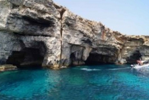 St Julian's: Half Day Comino Blue Lagoon & Cave Tour