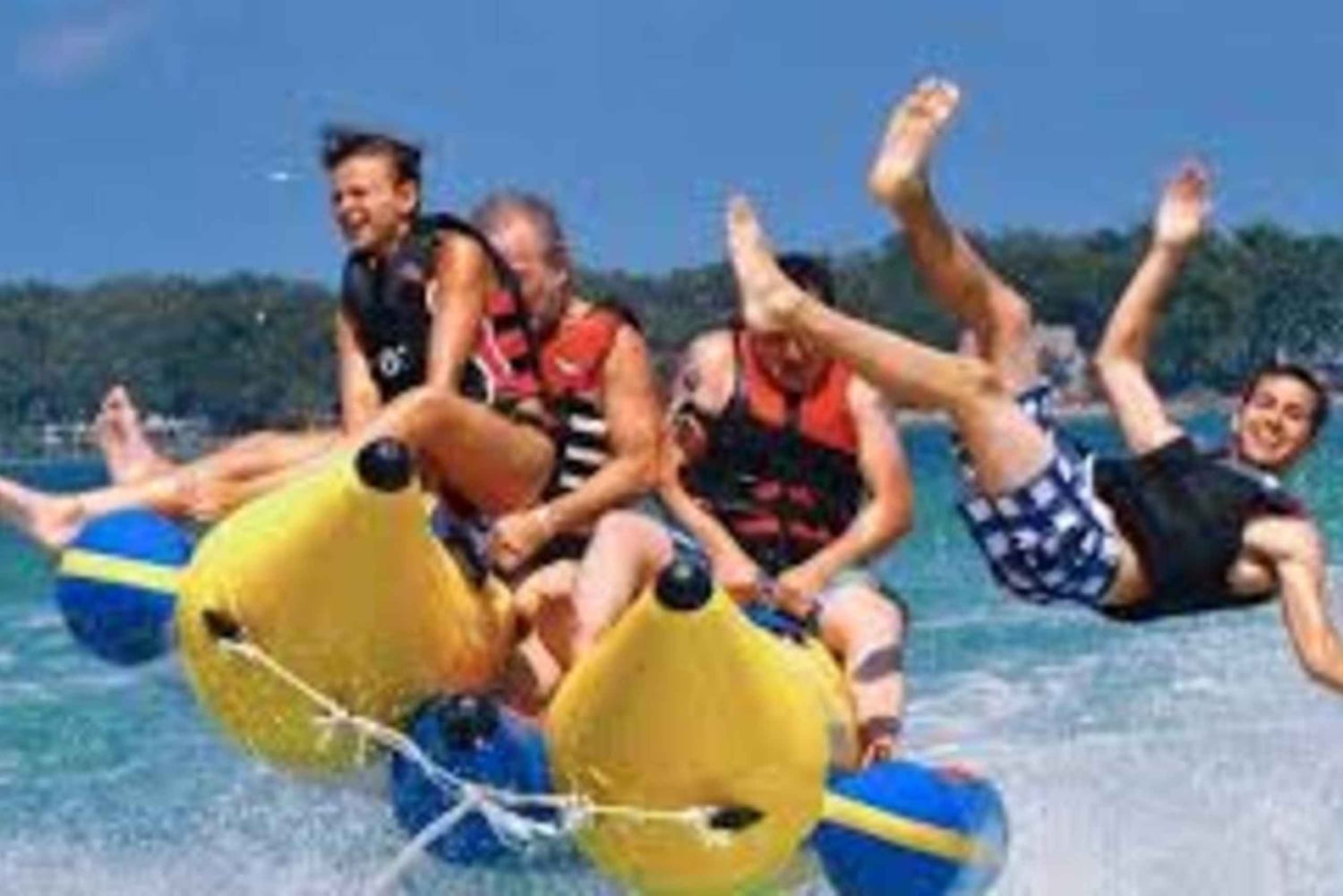 St Julians: Banaaniveneajelu / Sofa-ajelu