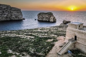 St Julian's: Comino Caves: Gozon kokopäivän Opentop bussi ja Comino Caves (Cominon luolat)