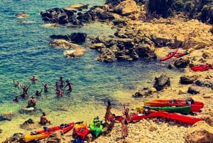 Malta: Guided Kayak Tour with Free Photos Included