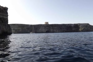 Blue Lagoon Malta: Crystal Lagoon, & Caves Private Speedboat