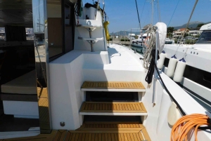 Ta' Xbiex: Rolig katamaranferie i solnedgangen