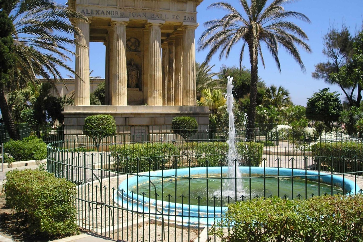 نزهة شاطئية خاصة لمدة 4 ساعات في فاليتا و3 مدن