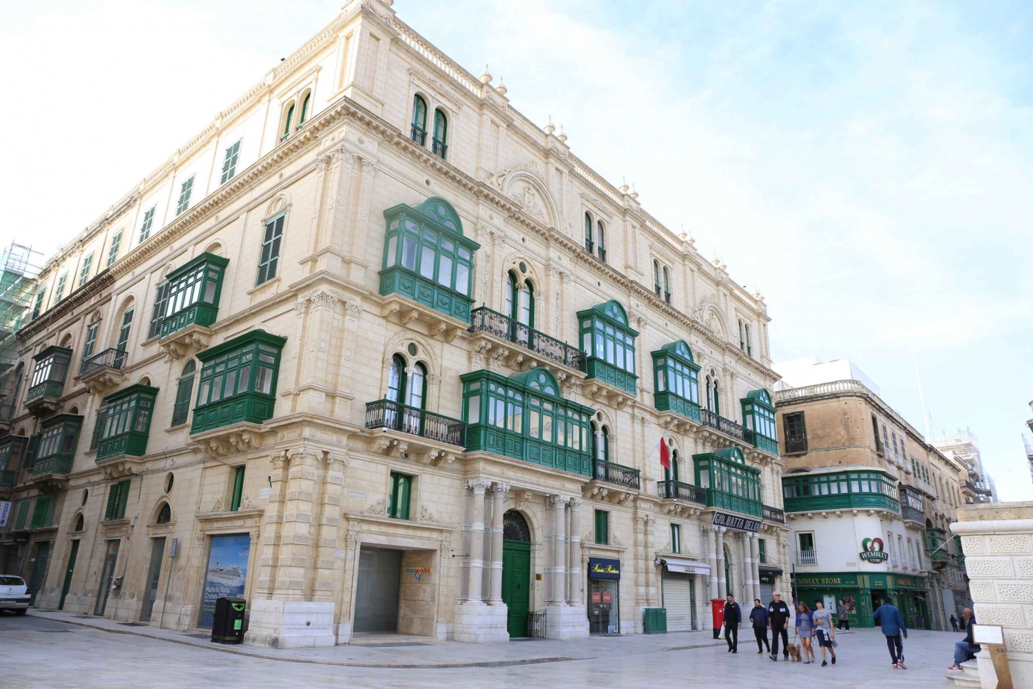 Valletta: Guided Walking Tour with St. John's Co-Cathedral