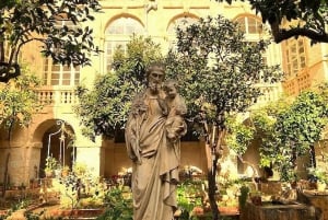 バレッタ: 街の中心部にある修道院と秘密の花園。