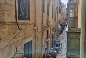 Valletta: Private Walking Tour with Local Guide