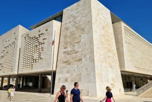 Valletta: Private Walking Tour with Local Guide